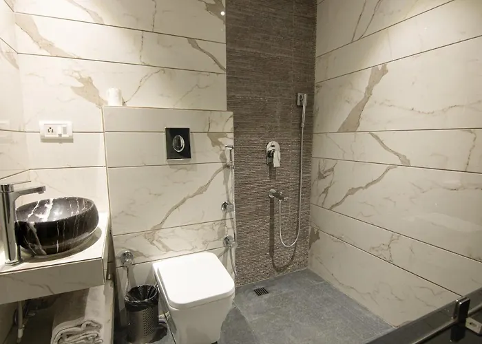 Executive Queen Room